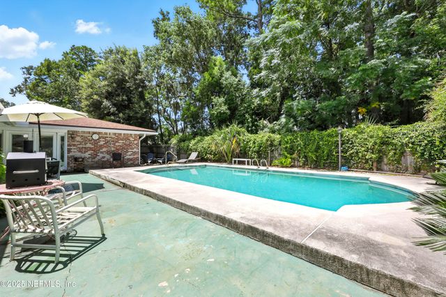 6812 CABALLERO Drive, Jacksonville, FL 32217
