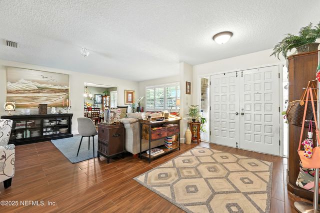 6812 CABALLERO Drive, Jacksonville, FL 32217