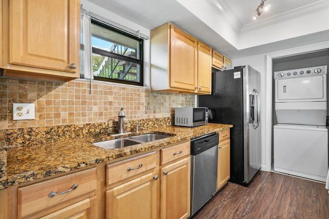 11863 Wimbledon Circle 433, Wellington, FL 33414