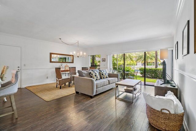 11863 Wimbledon Circle 433, Wellington, FL 33414