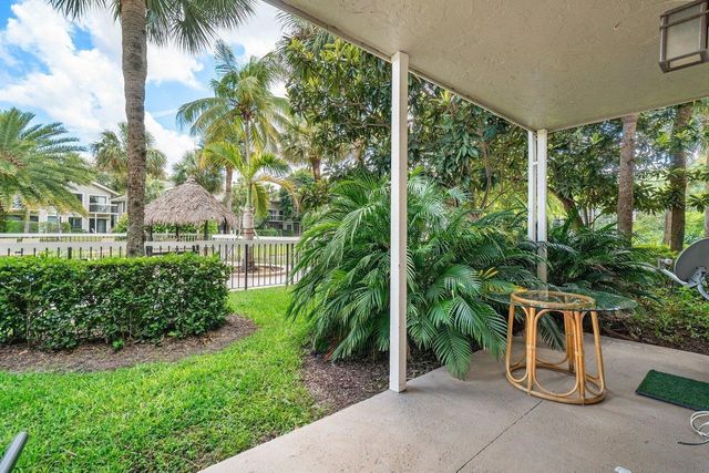 11863 Wimbledon Circle 433, Wellington, FL 33414