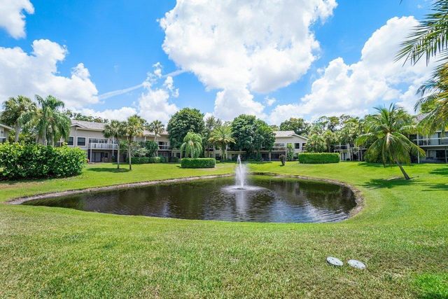 11863 Wimbledon Circle 433, Wellington, FL 33414