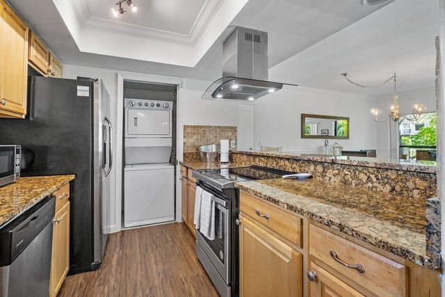 11863 Wimbledon Circle 433, Wellington, FL 33414