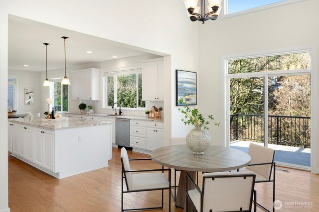 15903 98th Avenue NE, Bothell, WA 98011