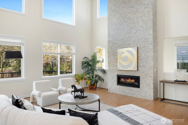 15903 98th Avenue NE, Bothell, WA 98011