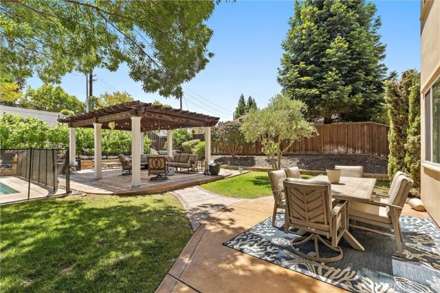 204 Vista Del Rio Court, Paso Robles, CA 93446