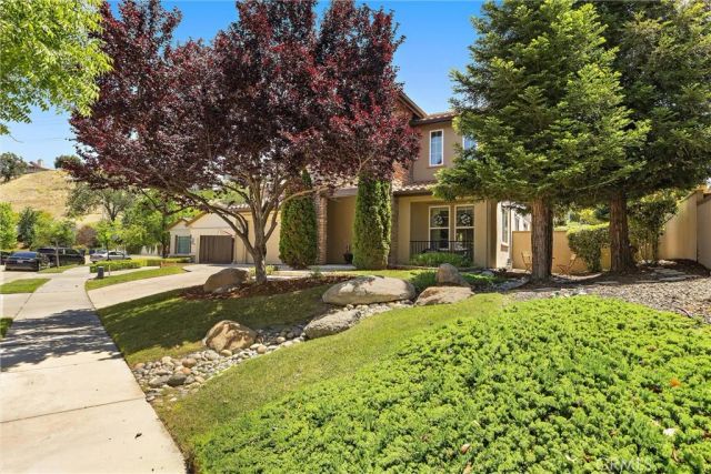 204 Vista Del Rio Court, Paso Robles, CA 93446