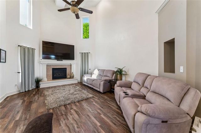 1011 Foxtail Drive, Grain Valley, MO 64029