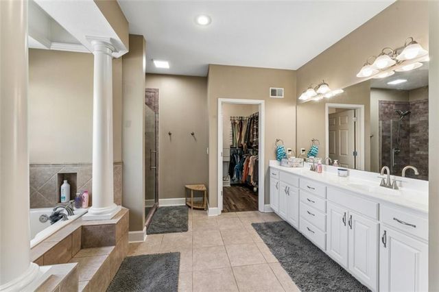 1011 Foxtail Drive, Grain Valley, MO 64029