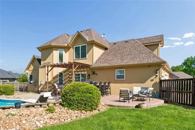 1011 Foxtail Drive, Grain Valley, MO 64029