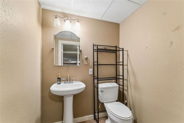 1011 Foxtail Drive, Grain Valley, MO 64029