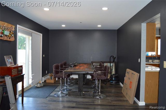 10055 Walnut Hill Drive, Davisburg, MI 48350