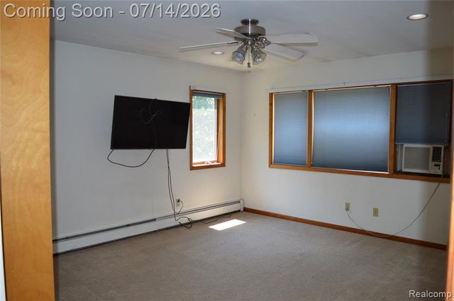 10055 Walnut Hill Drive, Davisburg, MI 48350
