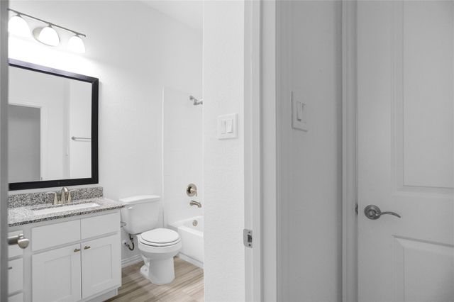 2718 Ripe Amber Cup Court, Richmond, TX 77406