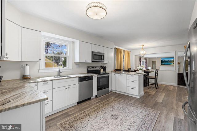 867 OLSEN DR, Yardley, PA 19067