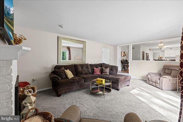 867 OLSEN DR, Yardley, PA 19067