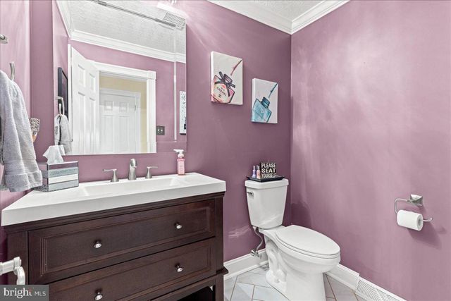 867 OLSEN DR, Yardley, PA 19067