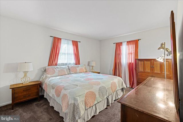 867 OLSEN DR, Yardley, PA 19067