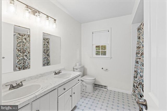867 OLSEN DR, Yardley, PA 19067