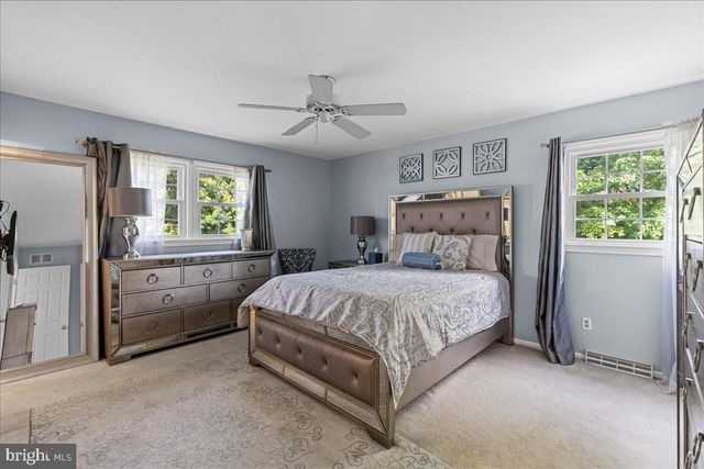 867 OLSEN DR, Yardley, PA 19067