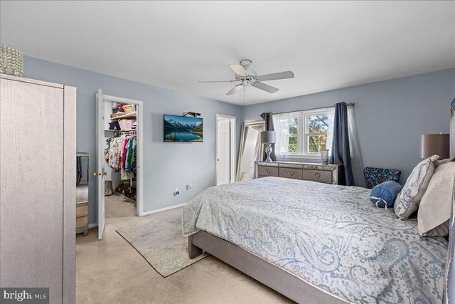867 OLSEN DR, Yardley, PA 19067