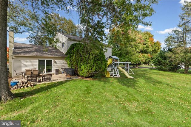 867 OLSEN DR, Yardley, PA 19067