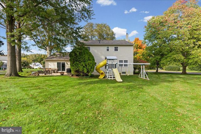 867 OLSEN DR, Yardley, PA 19067