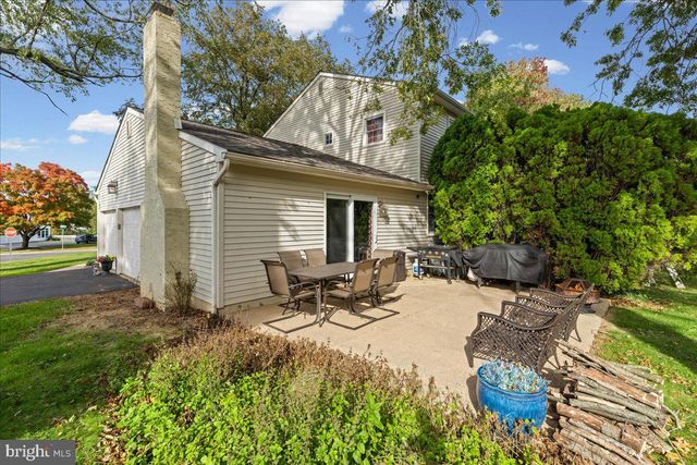 867 OLSEN DR, Yardley, PA 19067