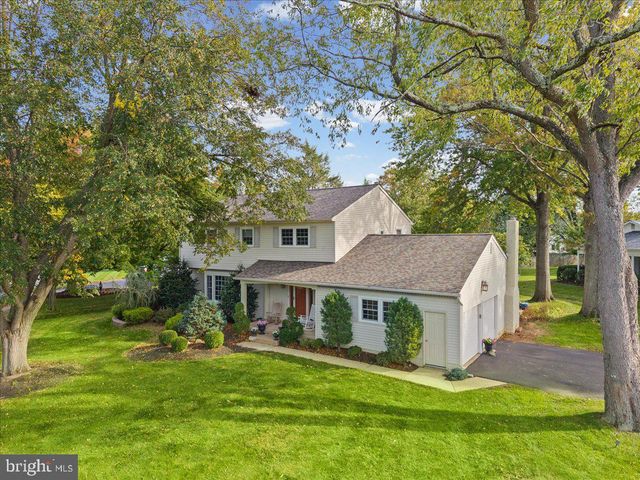 867 OLSEN DR, Yardley, PA 19067