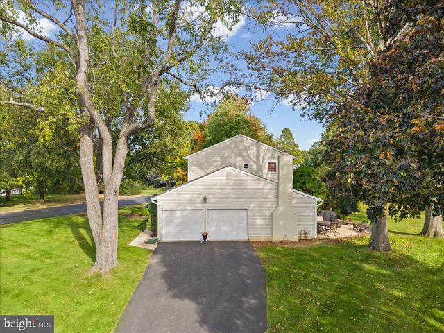 867 OLSEN DR, Yardley, PA 19067