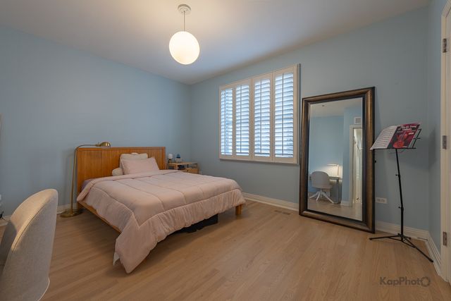 1117 W Monroe Street 8, Chicago, IL 60607