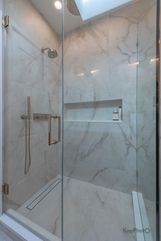 1117 W Monroe Street 8, Chicago, IL 60607