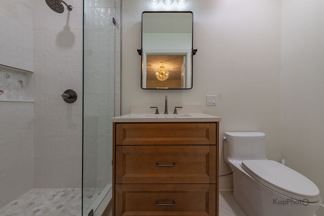 1117 W Monroe Street 8, Chicago, IL 60607