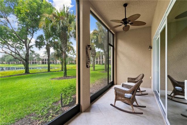 3053 Aviamar CIR 8-102, Naples, FL 34114