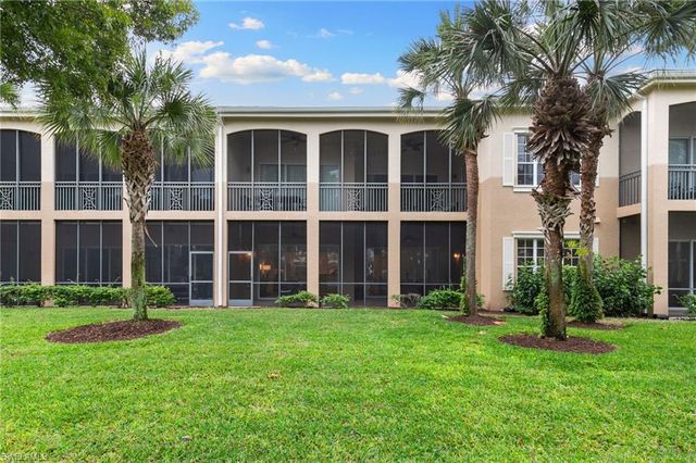 3053 Aviamar CIR 8-102, Naples, FL 34114