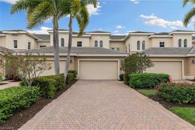 3053 Aviamar CIR 8-102, Naples, FL 34114