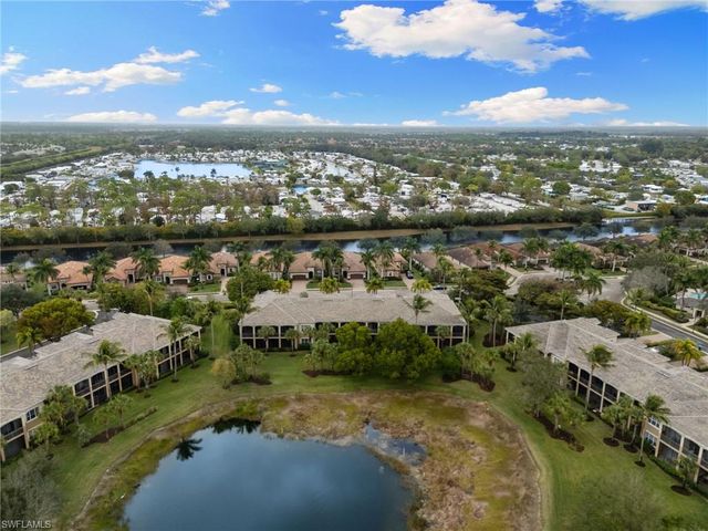 3053 Aviamar CIR 8-102, Naples, FL 34114