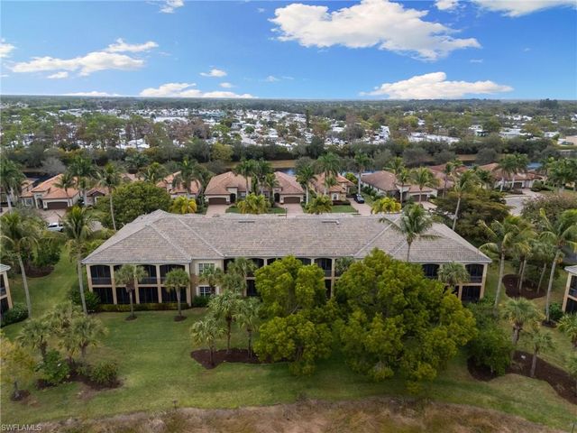3053 Aviamar CIR 8-102, Naples, FL 34114
