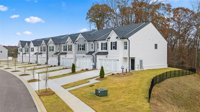 233 Sound Circle, Stockbridge, GA 30281