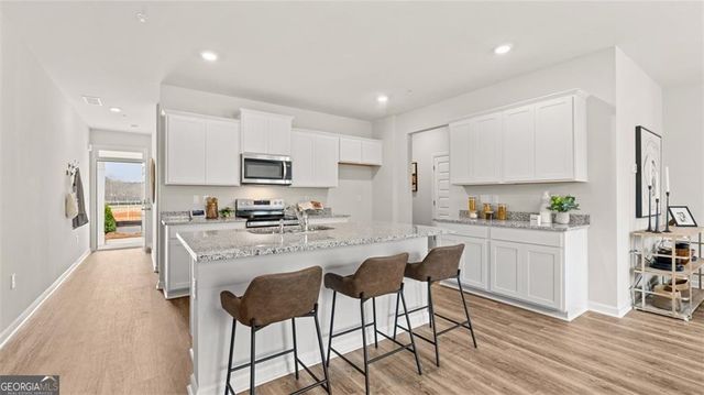 233 Sound Circle, Stockbridge, GA 30281