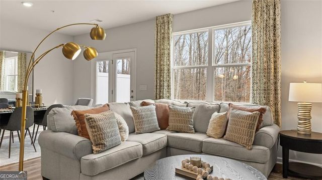233 Sound Circle, Stockbridge, GA 30281