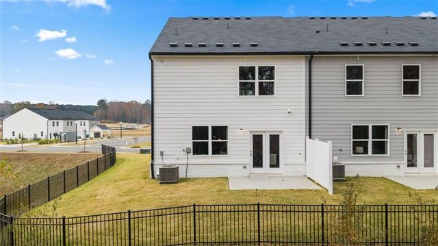 233 Sound Circle, Stockbridge, GA 30281
