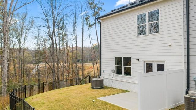 233 Sound Circle, Stockbridge, GA 30281
