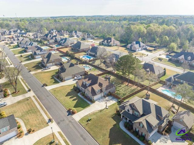 104 Prince Plaza Drive, Bonaire, GA 31005