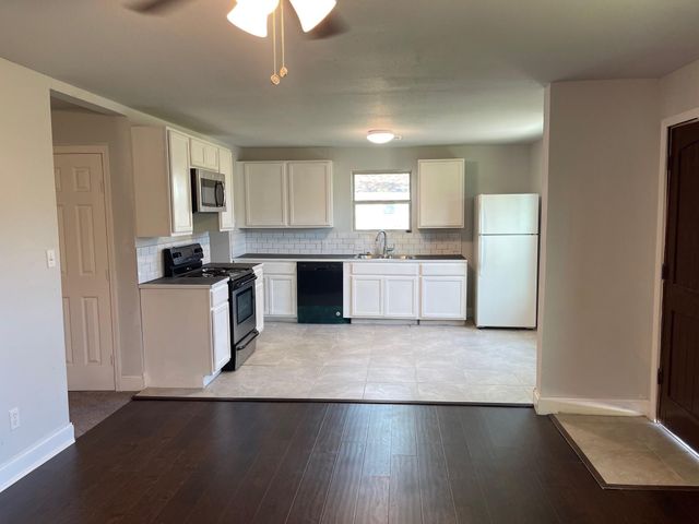 2213 Western Avenue, Orange, TX 77630