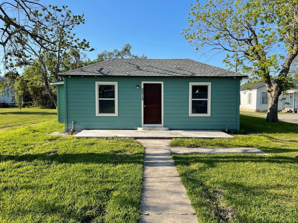 2213 Western Avenue, Orange, TX 77630