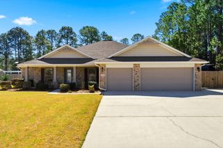 7427 Brewster Street, Navarre, FL 32566
