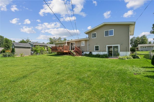 2790 15th Avenue, Marion, IA 52302