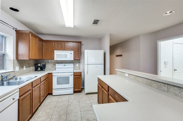 8613 Wagon Trail, Cross Roads, TX 76227