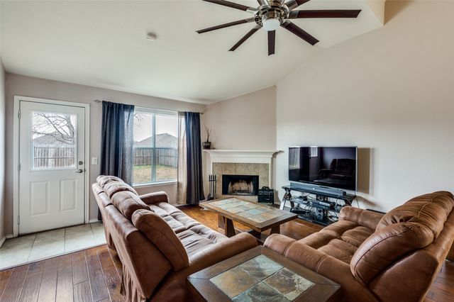 8613 Wagon Trail, Cross Roads, TX 76227